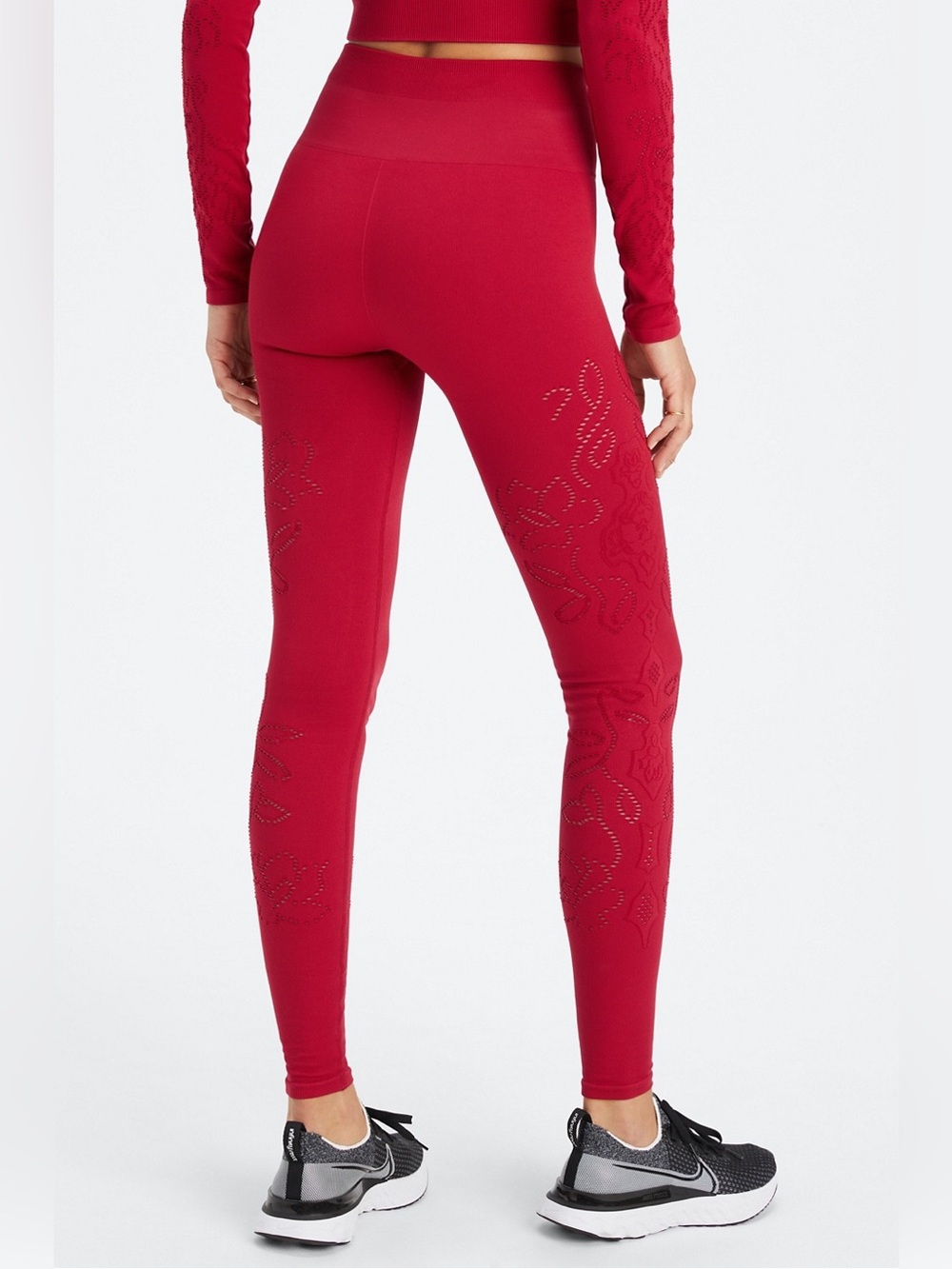 Fabletics Red Seamless Set - Picture 8 of 16